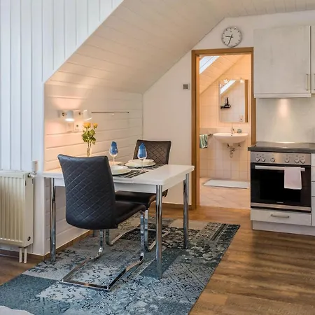 Apartment 1 Baur Nr 2 *